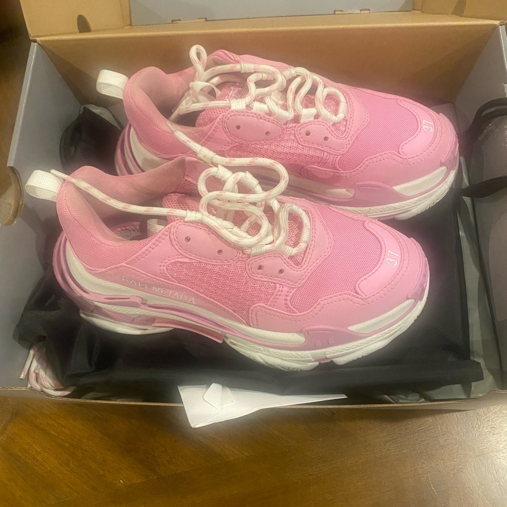 Balenciaga light pink and white sneakers size 37. - Picture 4 of 6